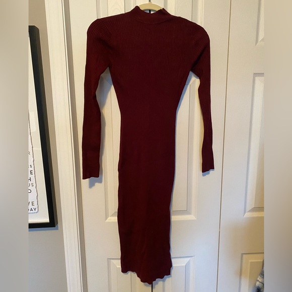 NWOT burgundy red stretchy dress, size small - Picture 3 of 5